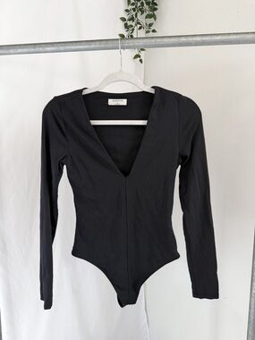 Babaton contour longsleeve bodysuit